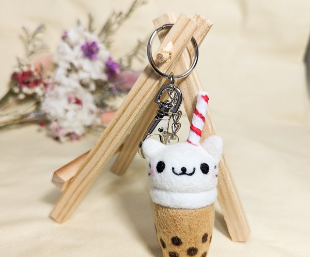 台湾 フェルト猫のタピオカミルクティーキーホルダーチャーム