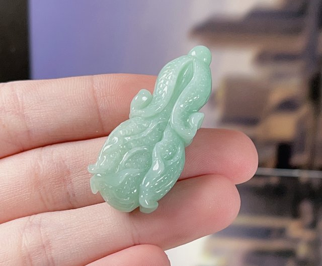 ビルマ翡翠精細彫刻「玉輿に乗る鼠お花嫁」(A貨保証)(整理番号:AJ08