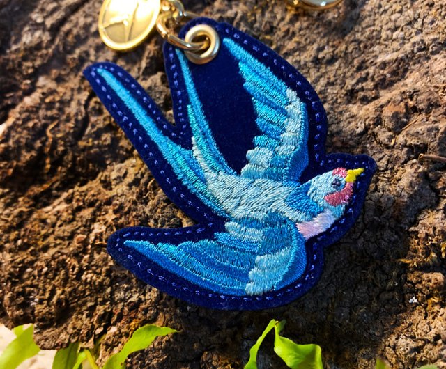 台湾 キーホルダー チャーム 刺繍 ハチドリ コンゴウインコ スワン