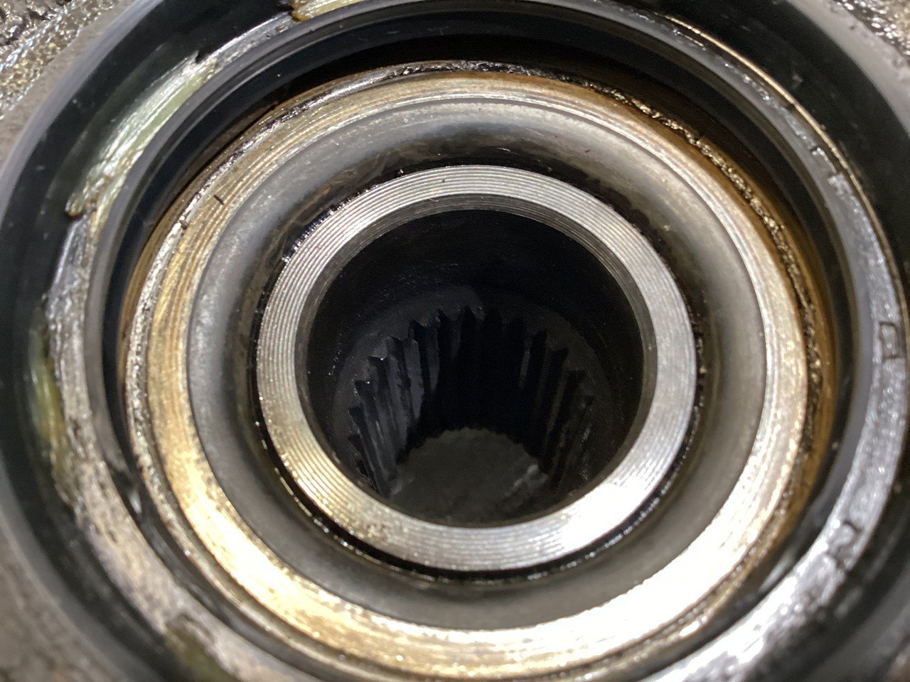 2003-2005 Mazda Miata Passenger Rear Spindle / Hub / NON-ABS