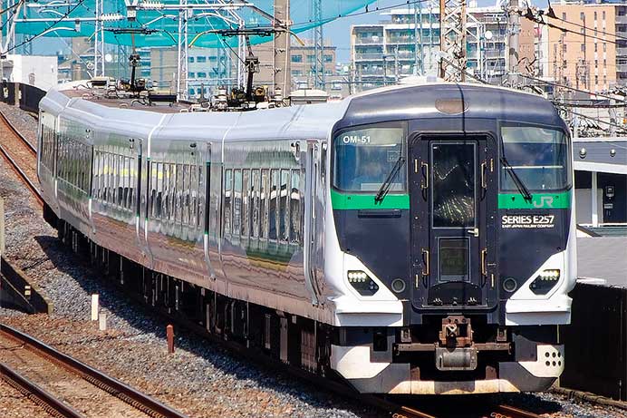 E257系5500番代による団臨運転｜鉄道ニュース｜2025年9月8日掲載｜鉄道