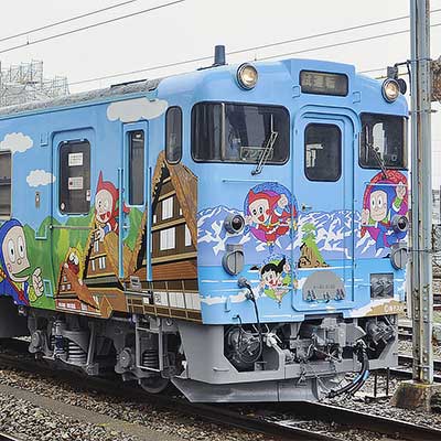 キハ40 2135「忍者ハットリくん列車」が新デザインに｜鉄道ニュース