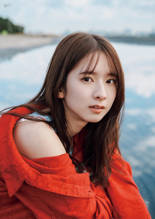 菅原咲月（乃木坂46）が登場。「B.L.T.2026年2月号」表紙公開。今抱く