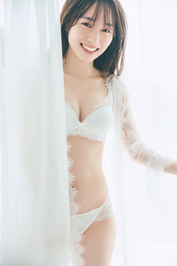 守屋麗奈（櫻坂46）、1st写真集「笑顔のグー、チョキ、パー」より先行