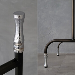 ビンテージ調 アイアンハンガーラック 黒皮風塗装×シルバー