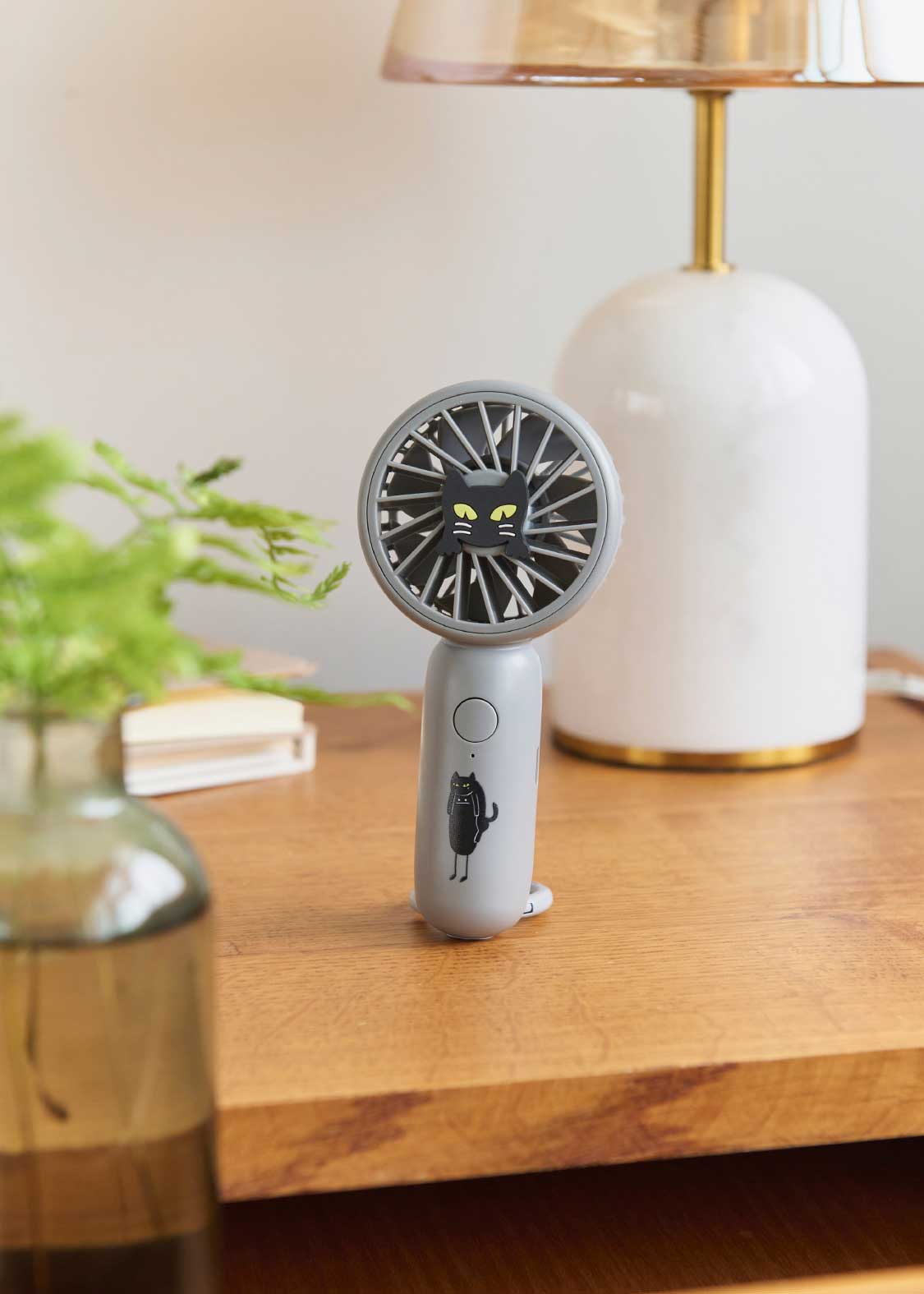 ネコカブリビューティフルシャドー｜ハンディファン&カラビナ