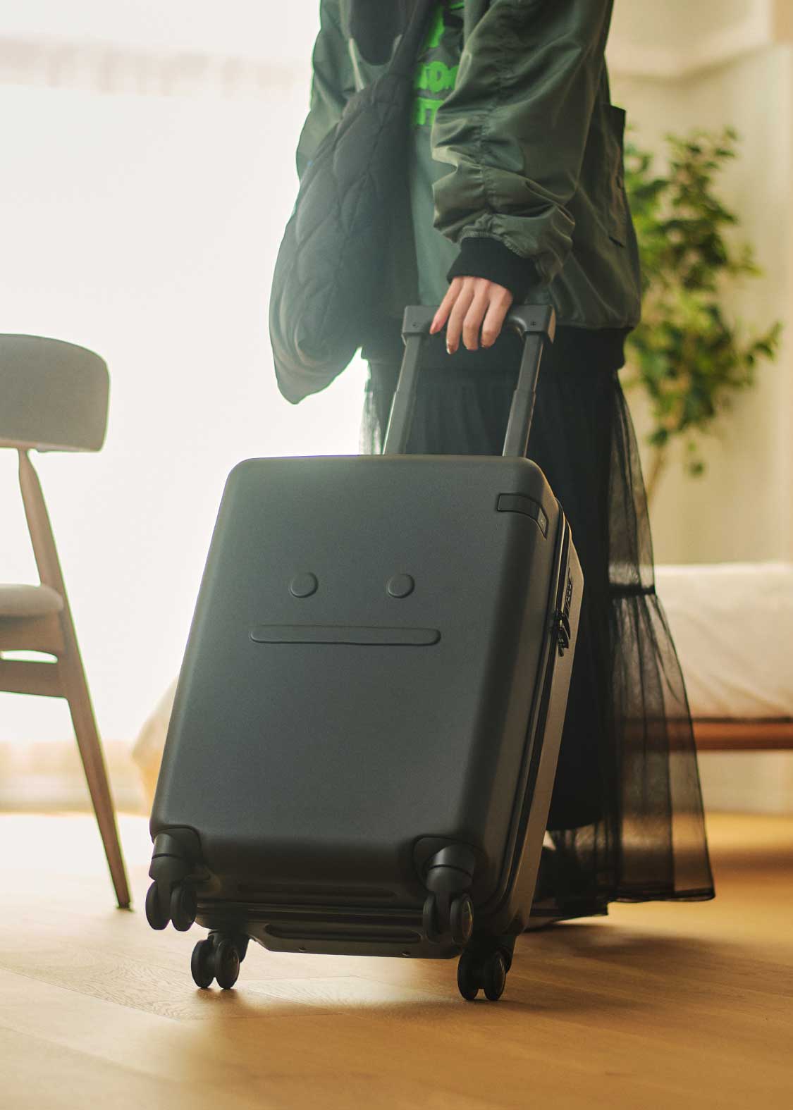 ビューティフルシャドージャーニー｜スーツケース 34L｜グラニフ