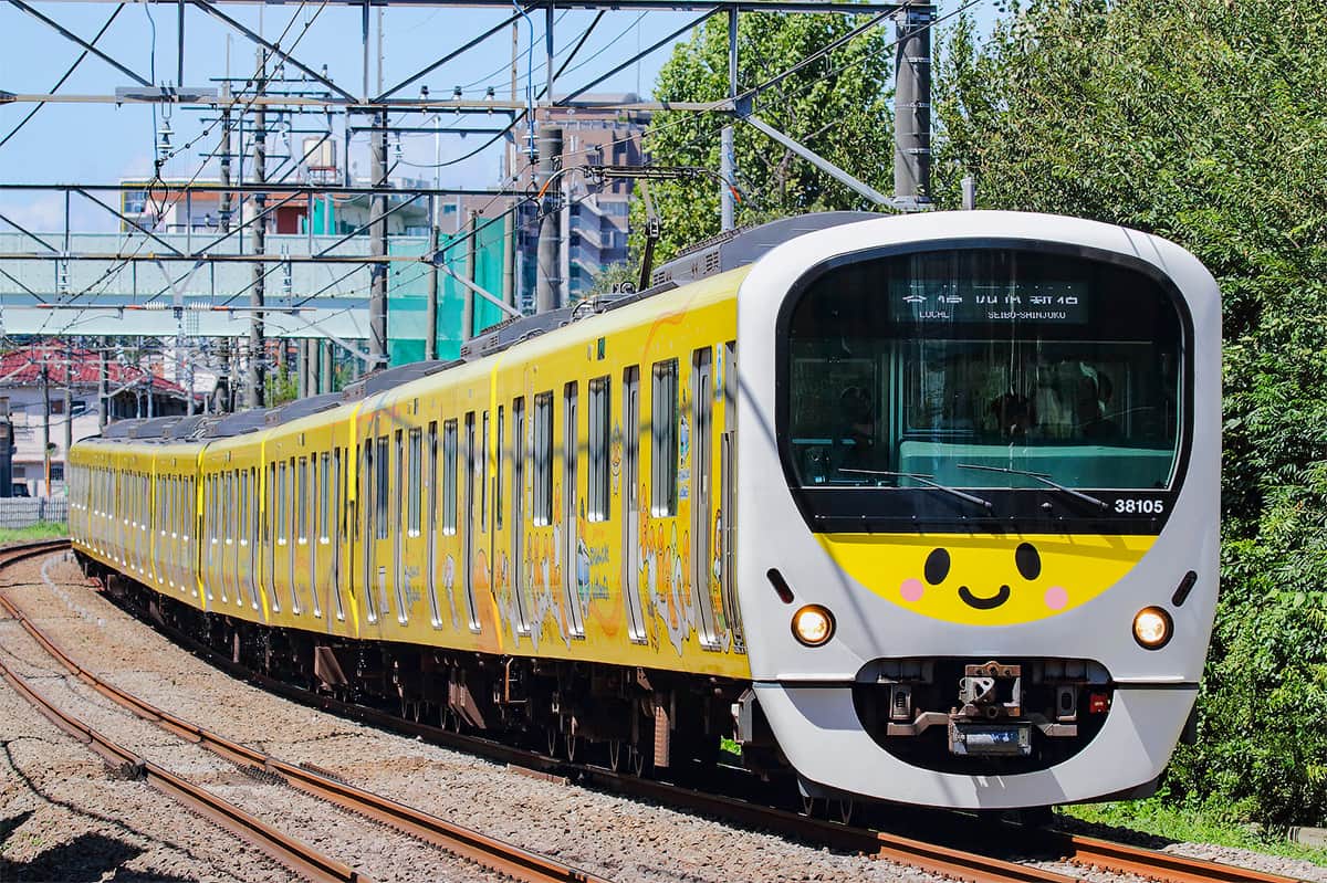 西武新宿線で「ぐでたまスマイルトレイン」の運転開始｜鉄道ニュース