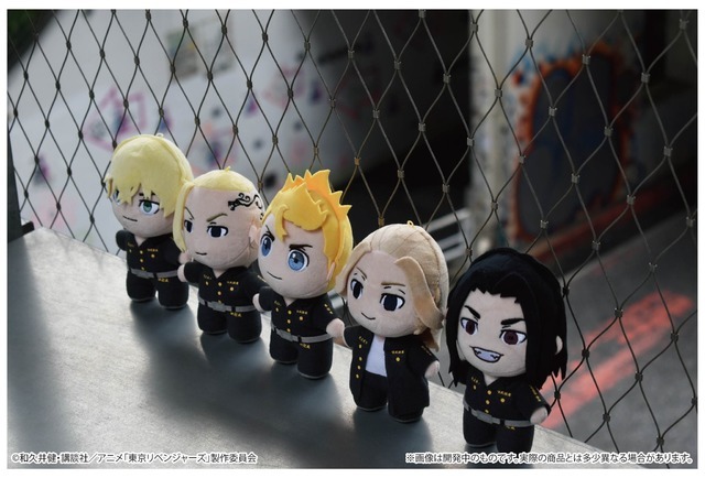 東京リベンジャーズ」タケミチ、マイキーたちが自立するぬいぐるみに