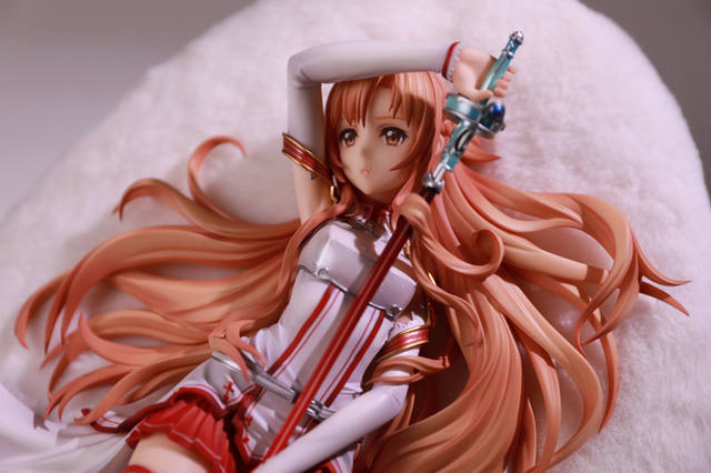SAO」アスナが物憂げな表情でくつろいで… アインクラド編の“休日”の姿