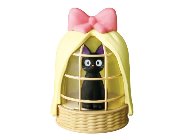 こちらを覗くジジがキュート♪「魔女の宅急便」「となりのトトロ