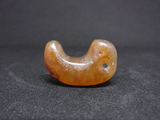 瑪瑙製勾玉 古墳時代(吉備国出土) - Chagamocraft (チャガモクラフト)