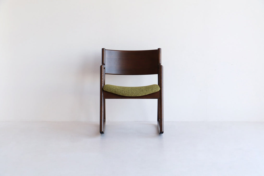 ロッキングアームチェア｜U-La – チェア・ソファ専門通販サイト Chairmore