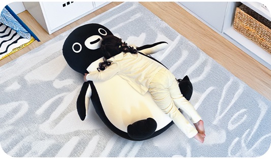 Suicaのペンギン」×「Yogibo」コラボ！愛らしいフォルムのソファが誕生