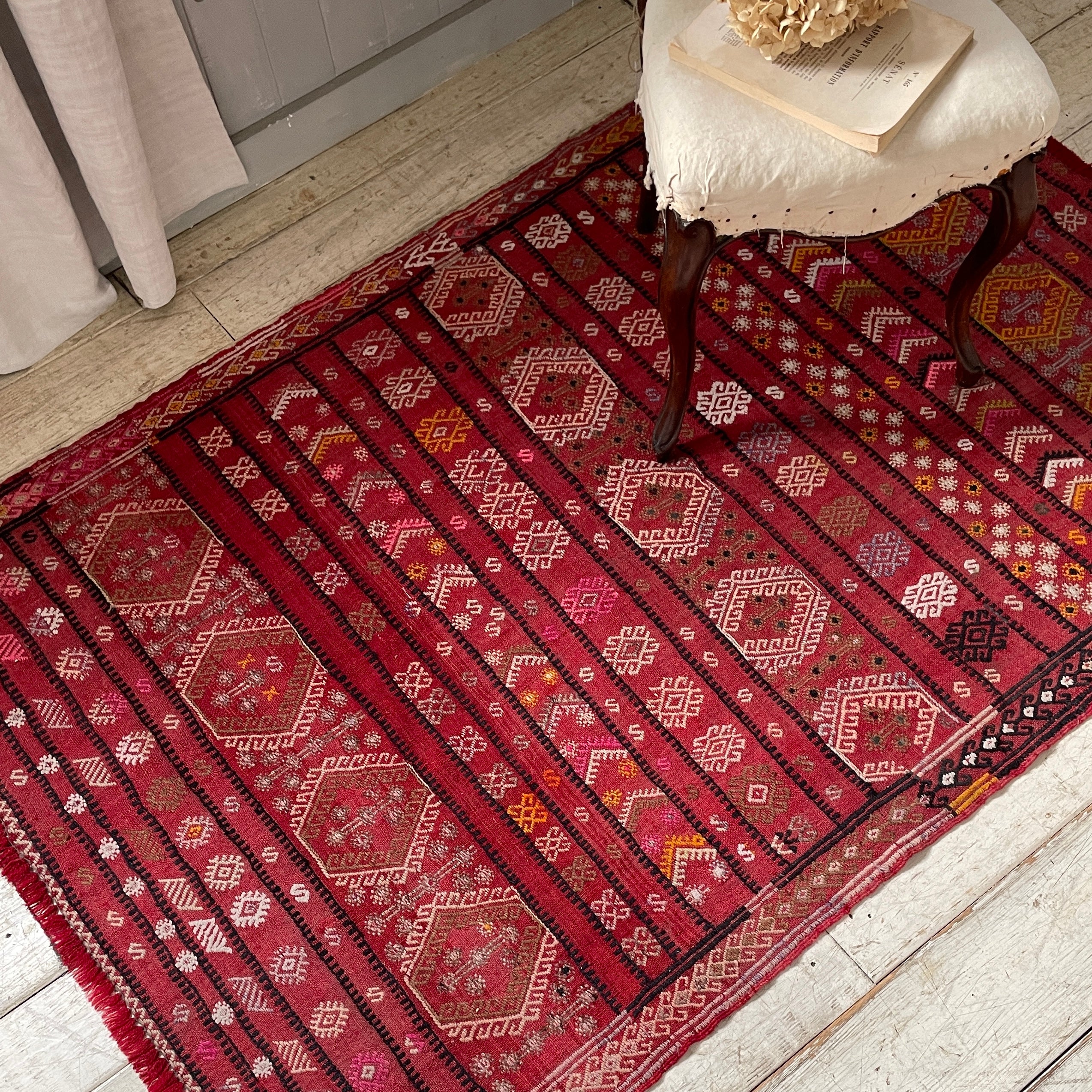 ピンク紋章柄 ローズピンクの紋章ラグ ヴィンテージトルコラグNo.732