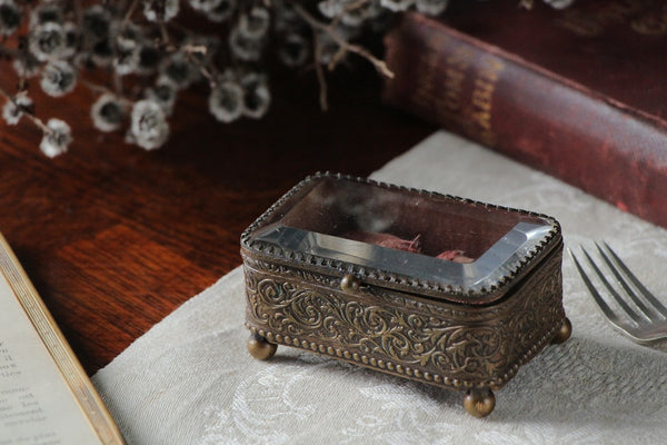 ガラスが素敵なジュエリーボックス（8x5.5cm） フランスアンティーク