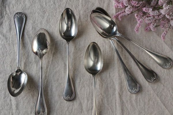 2本あり！オリエント急行でも使われているエルキューイ社ディナー