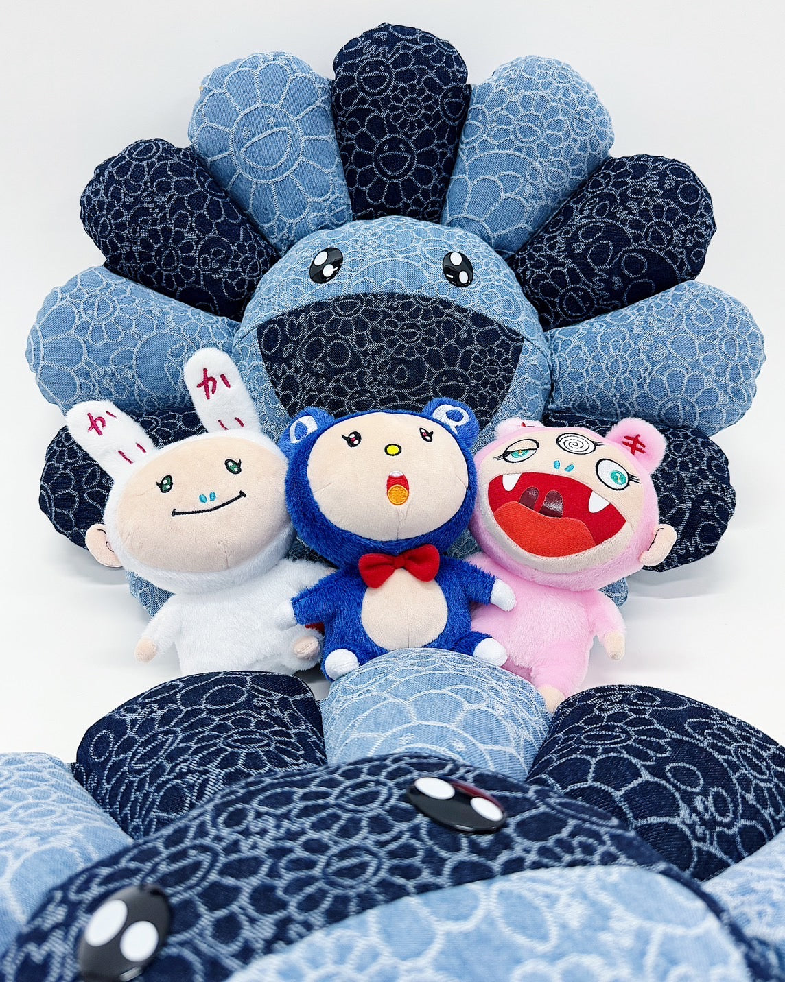 Takashi Murakami / kaikai kiki】ジャガード生地のフラワークッション