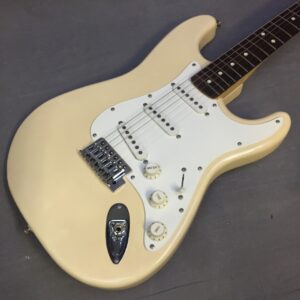 Fender Mexico Squier Series STRATCASTER VWH 買取りました