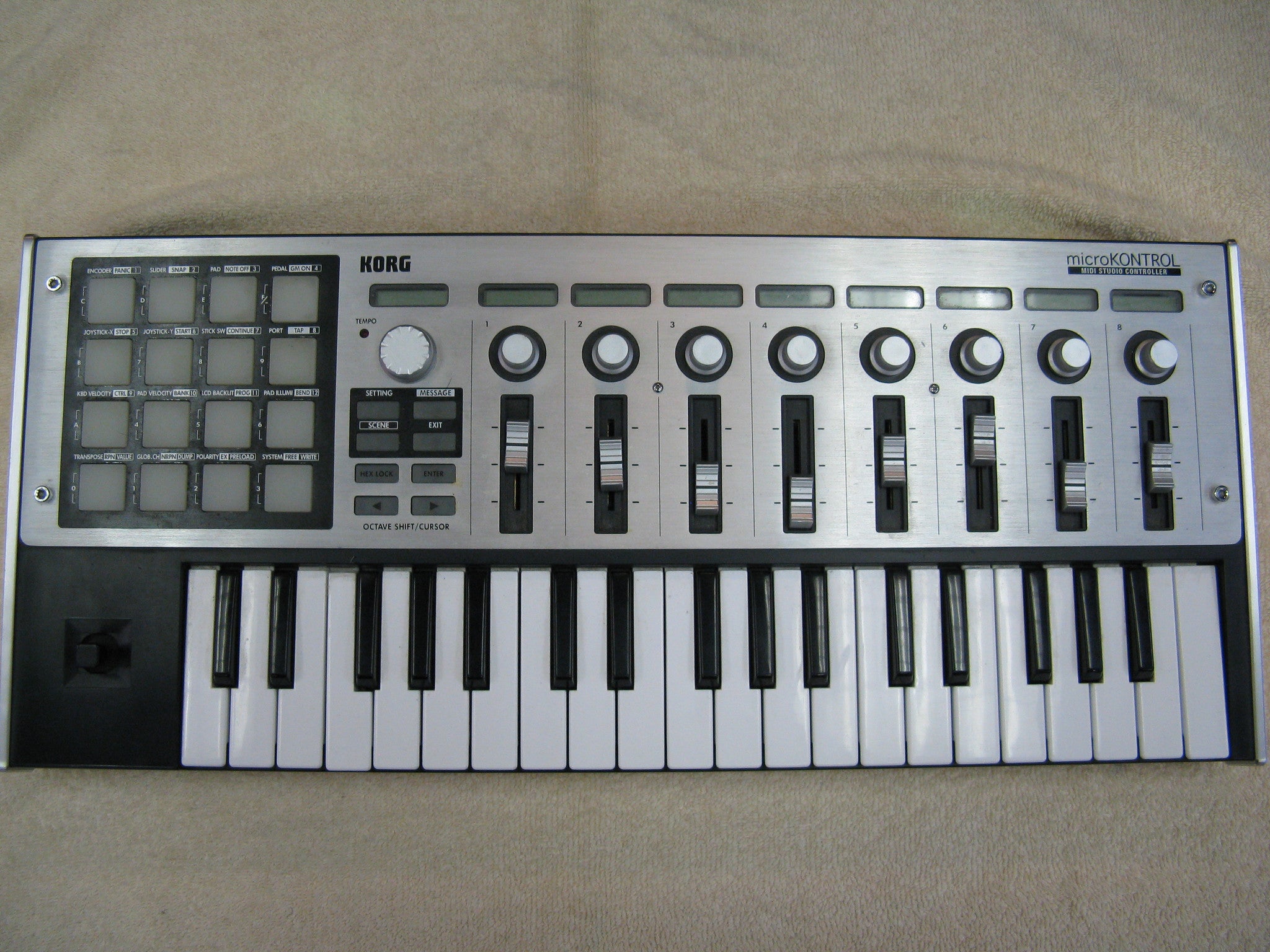 Korg microKONTROL MIDI Keyboard Controller | Chicago Pawners