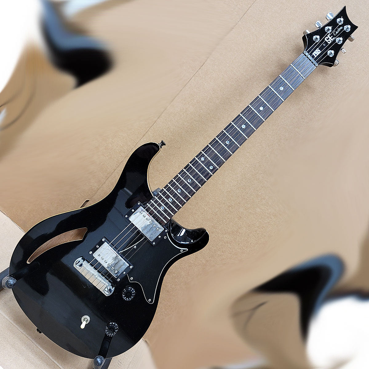 Paul Reed Smith SE Custom 22 Semi-Hollow | Chicago Pawners & Jewelers