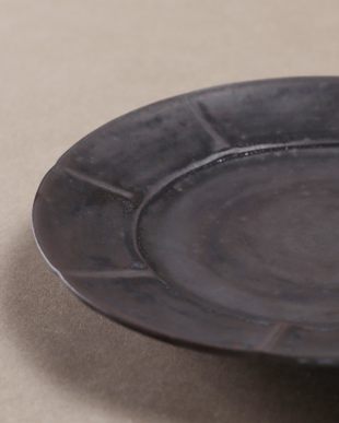 久野靖史 輪花皿（黒・19.5cm）