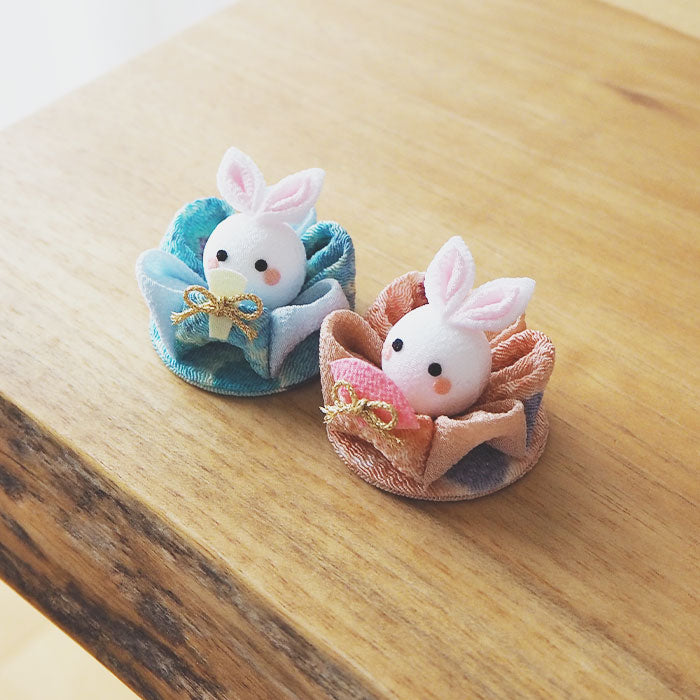 受注生産品】つまみ細工 -うさぎ雛セット- — ちりめん細工館 公式