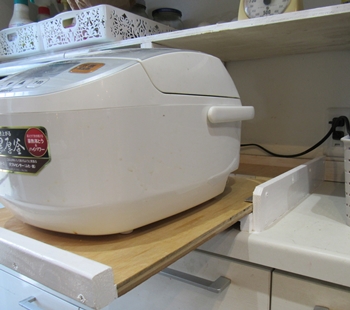 スライド式炊飯器置台 | DIY 我が家の新化