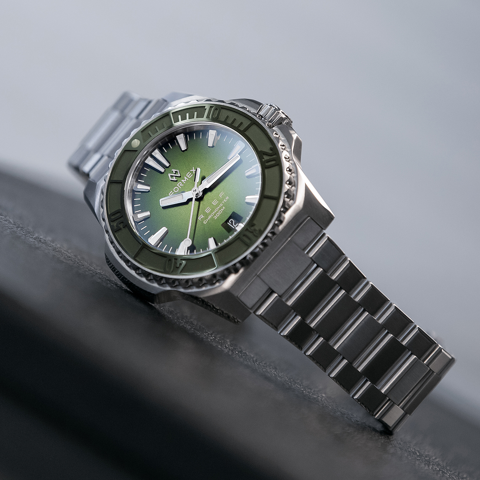 FORMEX REEF 42mm Bracelet GREEN（ベゼル着脱可能タイプ） – Chrono