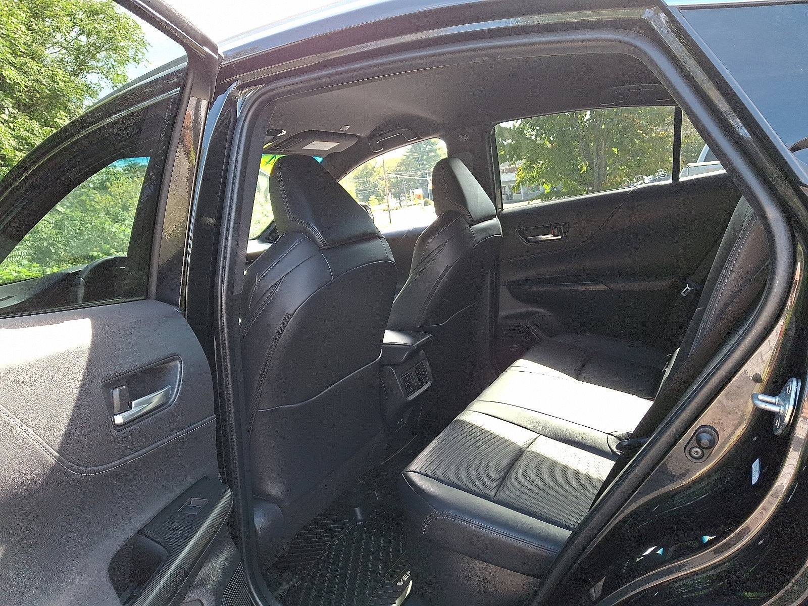 Used Black 2024 Toyota Venza XLE for Sale in Colchester, CT