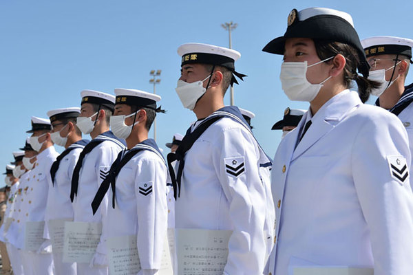 オトコの作業服着が発祥！「セーラー服」はなぜ女性のファッション