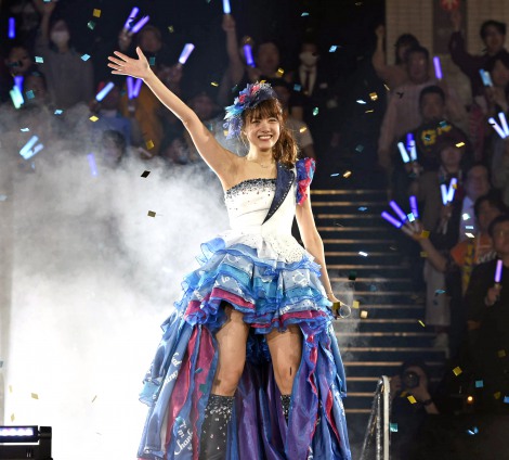 宮澤佐江、ファンの“ひまわり畑”演出に涙 | オリコンニュース（ORICON