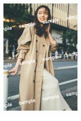 乃木坂46・新内眞衣、2nd写真集の封入特典カット到着 キュートな水着姿