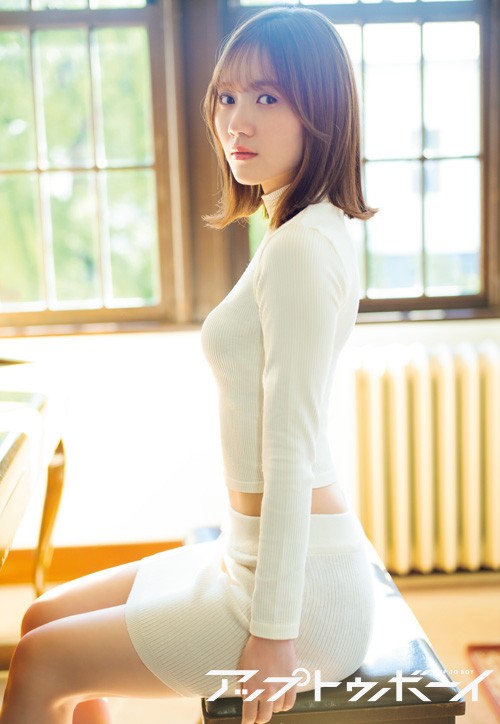 乃木坂46田村真佑、月刊誌初表紙で鼓動高まる“高貴な姿” ビューティー