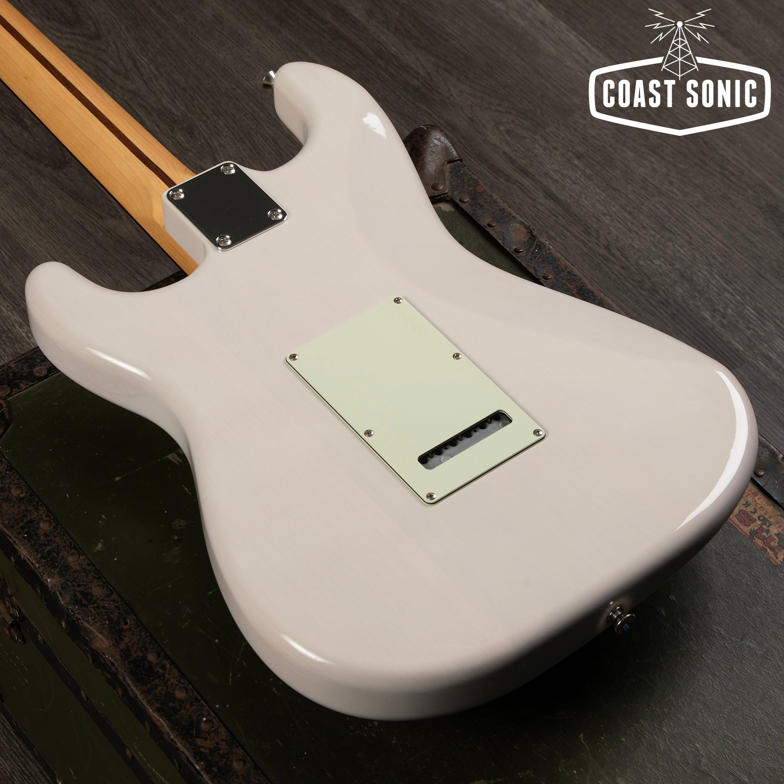 2022 Fender Hybrid II 60s Stratocaster Made in Japan Transparent Blond