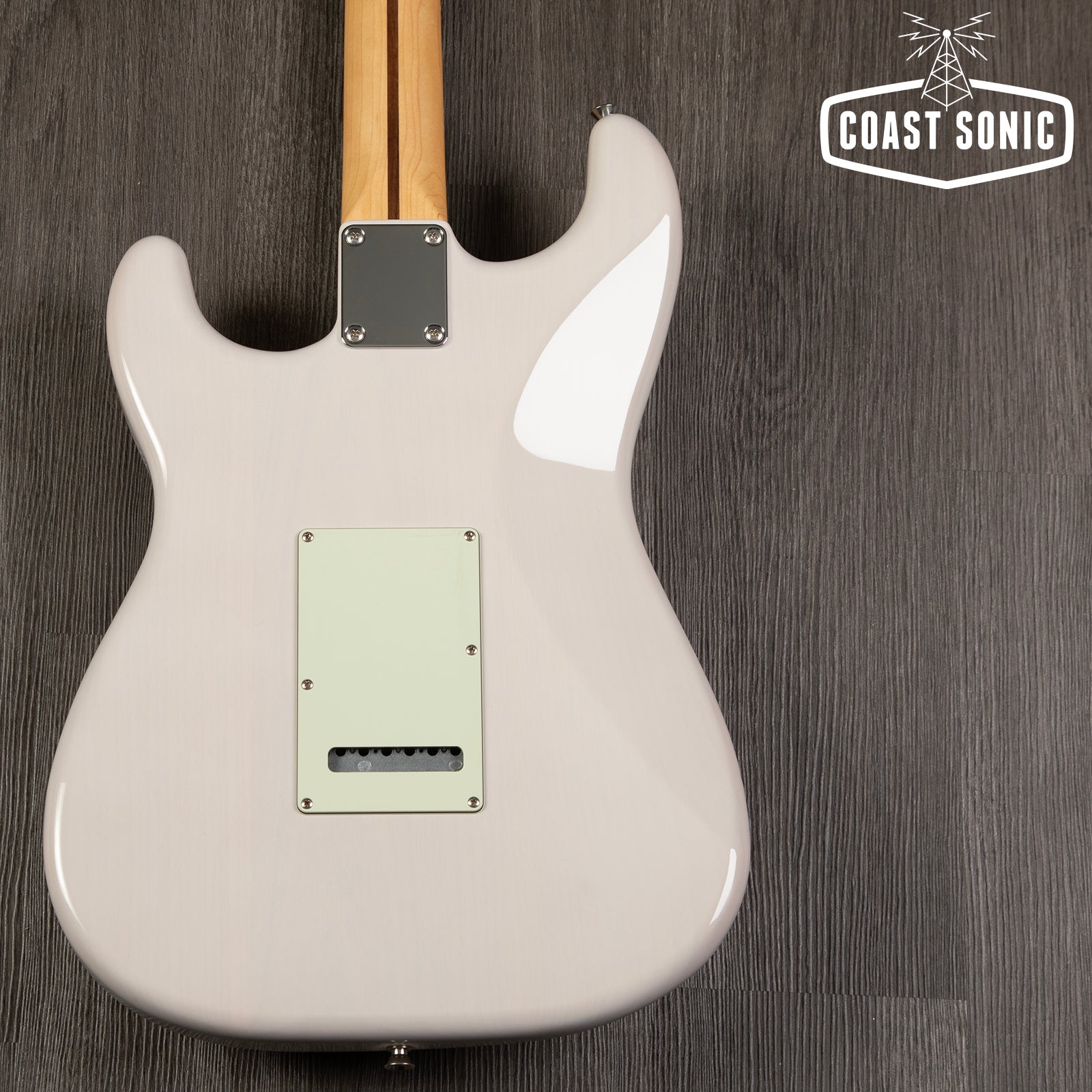 2022 Fender Hybrid II 60s Stratocaster Made in Japan Transparent Blond