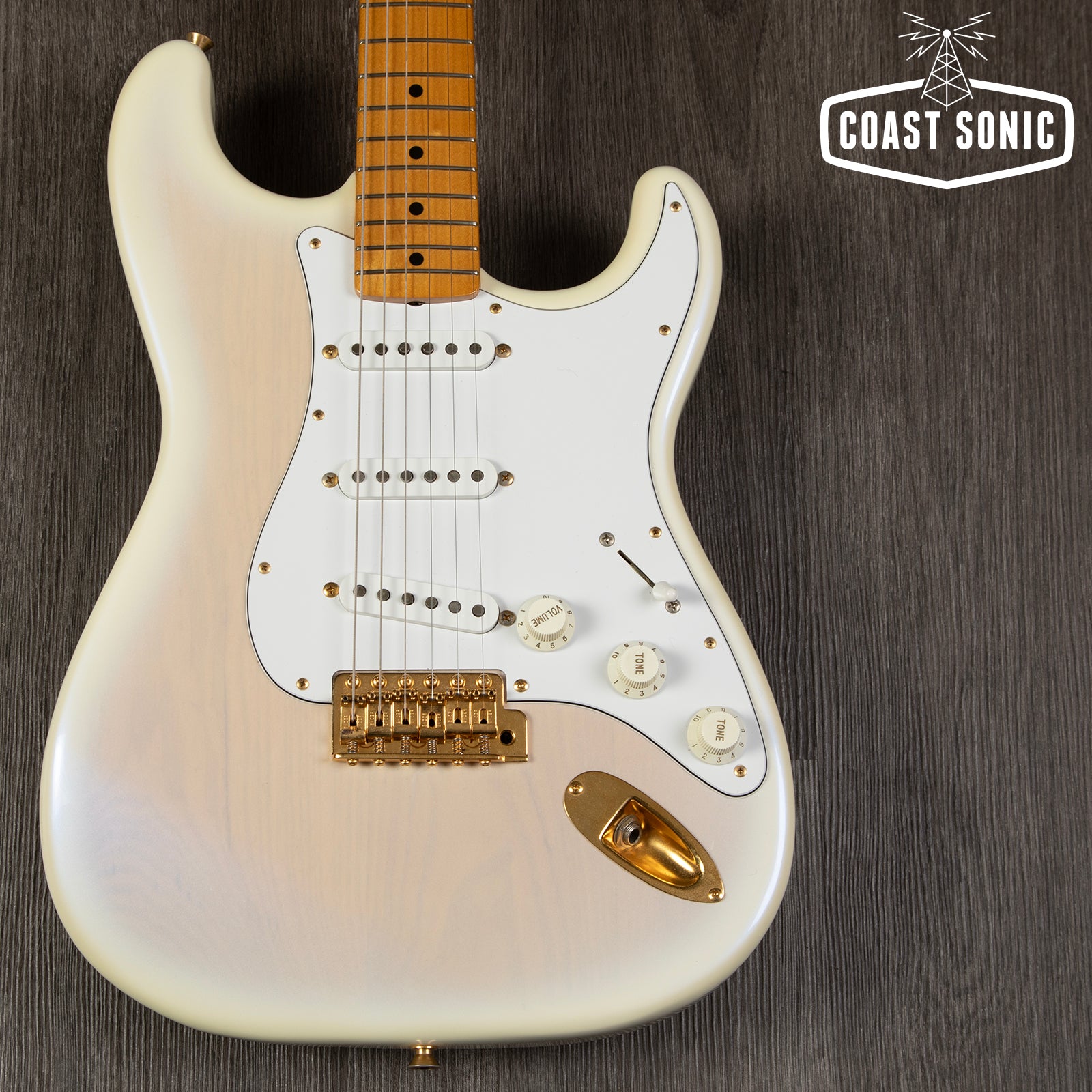 2004 Fender '57 Reissue Stratocaster ST80-SPL Ash Body white burst mad