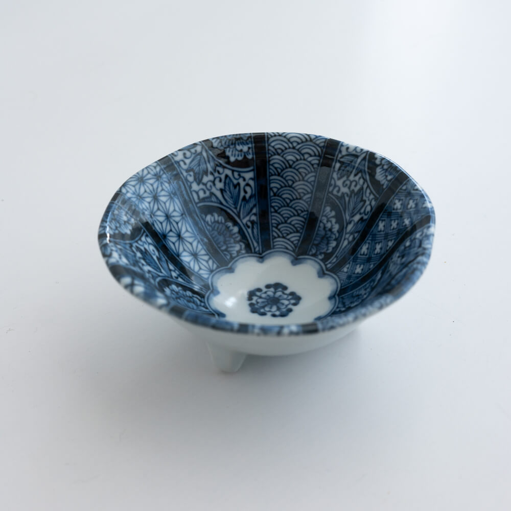 WEB限定】紺青花 三ツ足38鉢 -器市- | cocochi ｜ 家具と服と暮らしの
