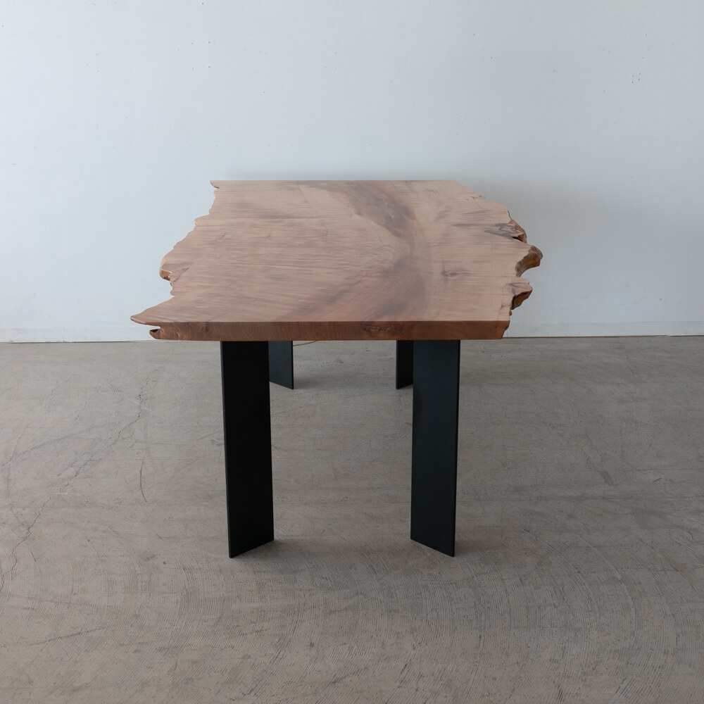 現品SALE］水目桜一枚板テーブル / オイル仕上げ アイアン脚 極上縮杢