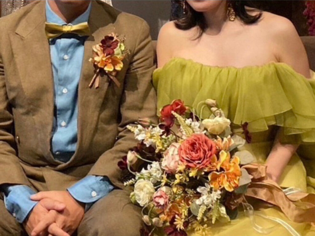 アーティフィシャルフラワーでウェディングブーケを 結婚式の