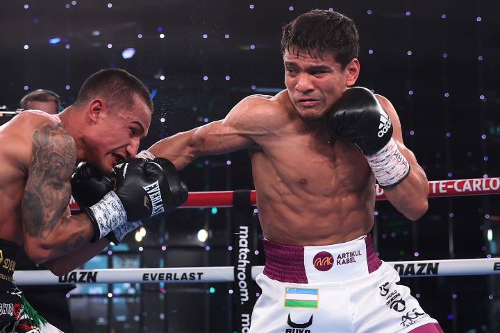 渾身の左で沈める 暫定王者アフマダリエフが衝撃TKO 試合後には井上