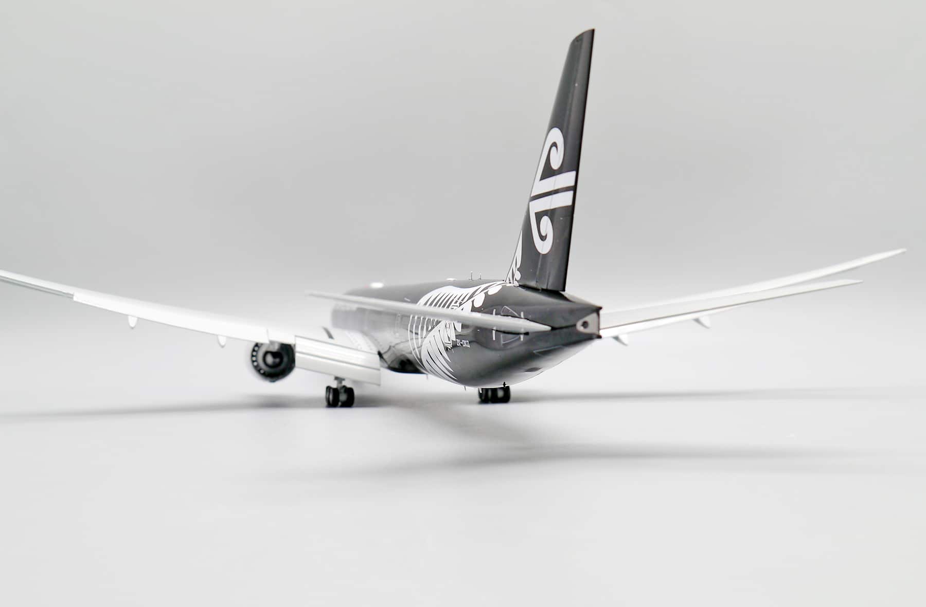 JC Wings 1:200 Air New Zealand Boeing B777-300(ER) 