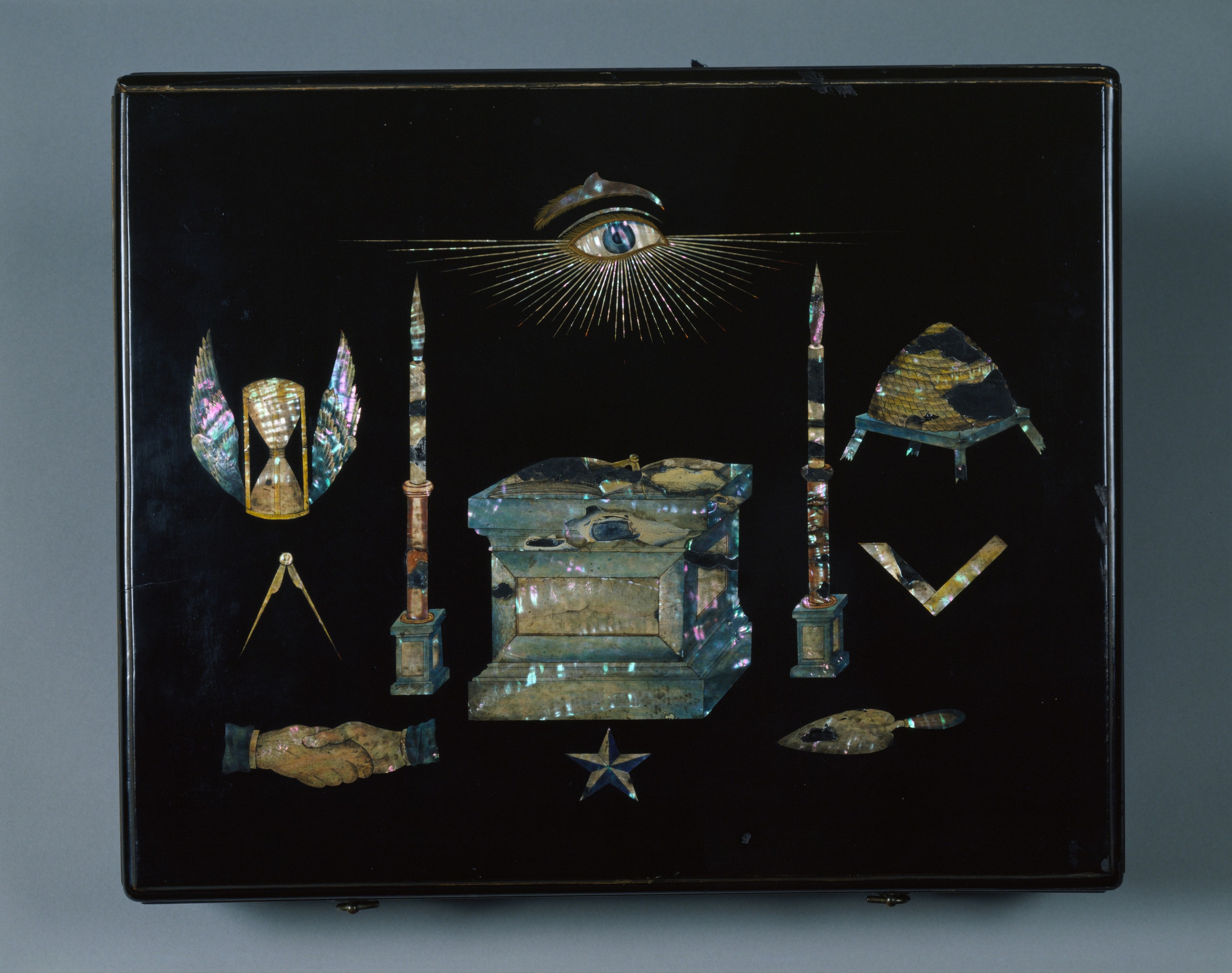 九州国立博物館 | 収蔵品データベース | 青貝細工フリーメイソン箱