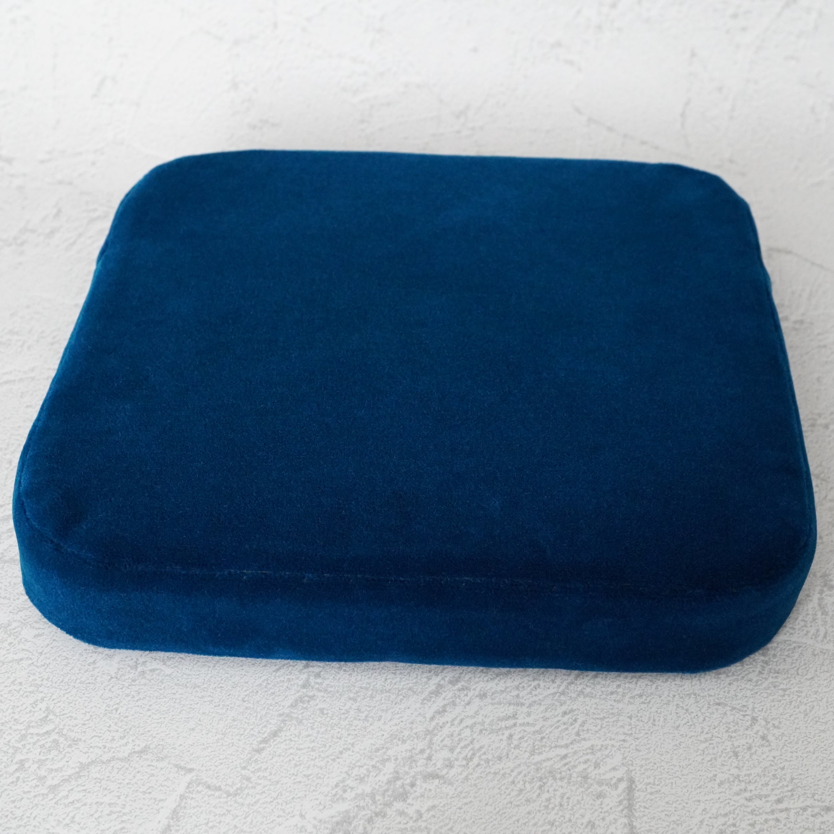 国鉄クッション 青モケット – COQTEZ Official Online Store