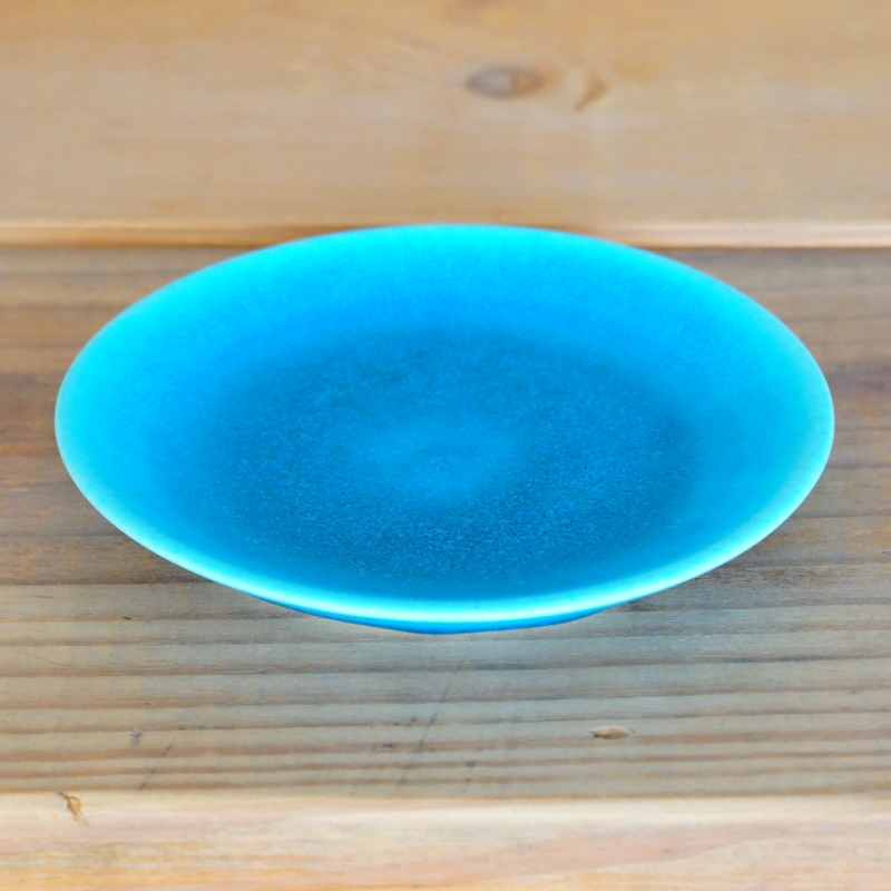 金城有美子】サンゴブルー＜平皿13cm＞(130mm(径）): 衣類・ライフ