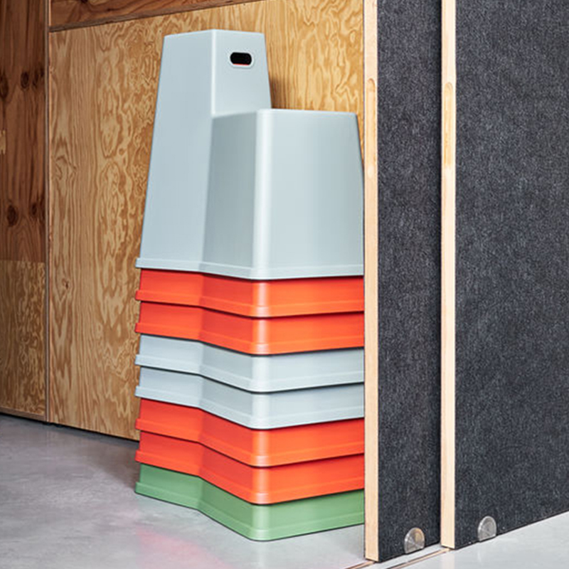 Vitra（ヴィトラ）STOOL TOOL（スツール ツール）ポピーレッド