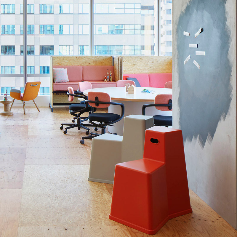 Vitra（ヴィトラ）STOOL TOOL（スツール ツール）ポピーレッド