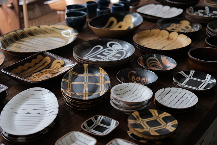 十場天伸さんからスリップウェアや耐熱の器が届きました | お知らせ