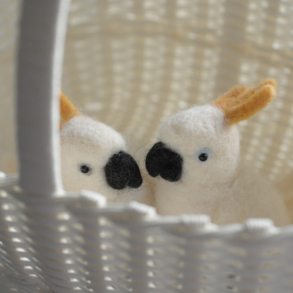 ○小鳥フェルト《キバタン》 | 羊毛フェルトde小鳥図鑑