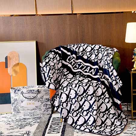 もふもふ 洗濯機洗い可能 ロゴ付き Dior エアコンブランケット 植物